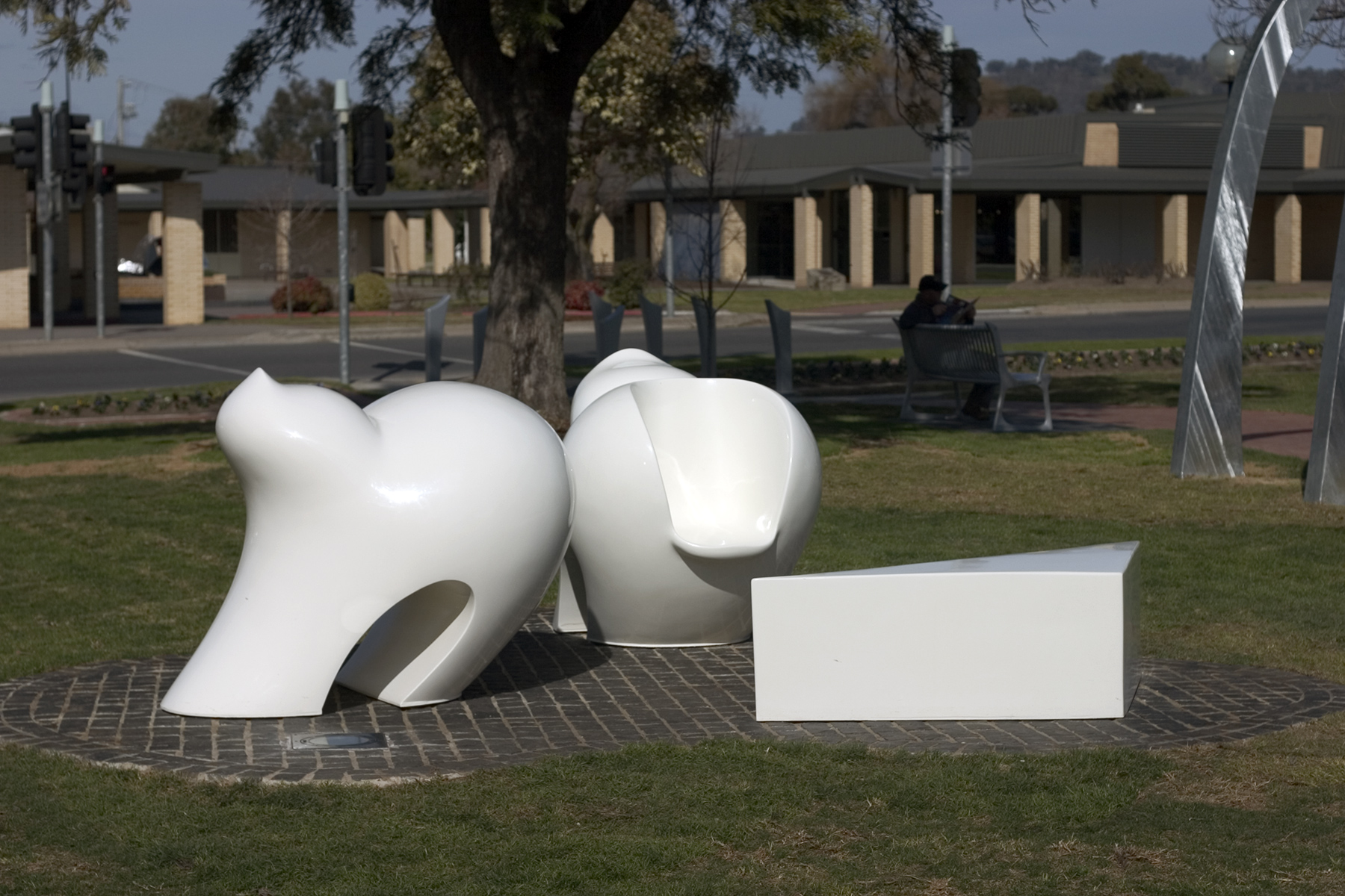 Ensemble, 2004, sculpture by Adrian Mauriks.